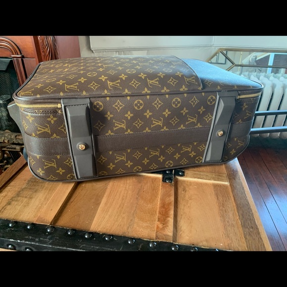 Louis Vuitton PEGASE 60 Travel Luggage - Picture 9 of 16